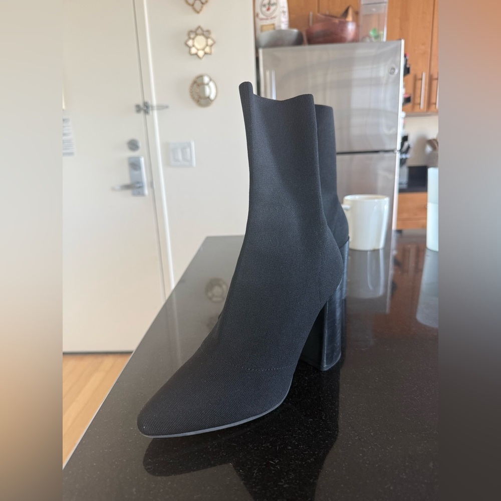 BB Dakota by Steve Madden Black Heeled Boots